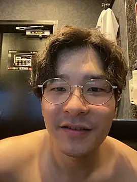 Snapshot of waka3232 chatting on 10.19.25 waka3232 online show from 10.19.25