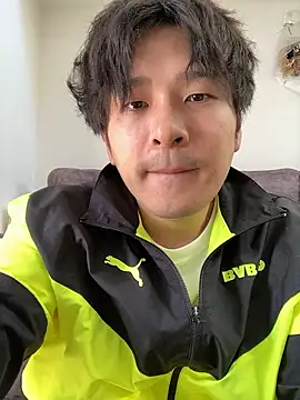 Snapshot of waka3232 chatting on 10.23.25 waka3232 online show from 10.23.25