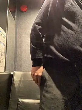 Snapshot of waka3232 chatting on 10.28.25 waka3232 online show from 10.28.25