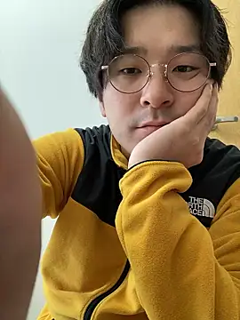 Snapshot of waka3232 chatting on 11.03.25 waka3232 online show from 11.03.25