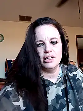 Snapshot of cattlegurl chatting on 03.13.25 cattlegurl online show from 03.13.25