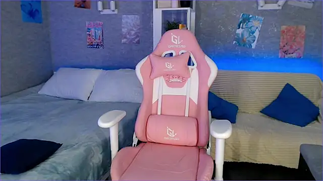 Snapshot of Bella_Garcia chatting on 03.14.25 Bella Garcia online show from 03.14.25