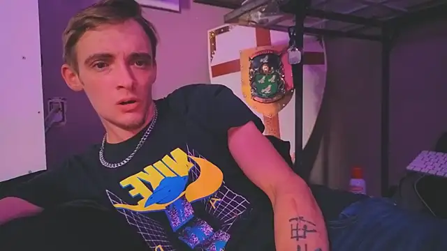 Ilovepussy1911 online show from 05.04.26