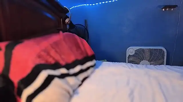 Ilovepussy1911 online show from 05.16.26