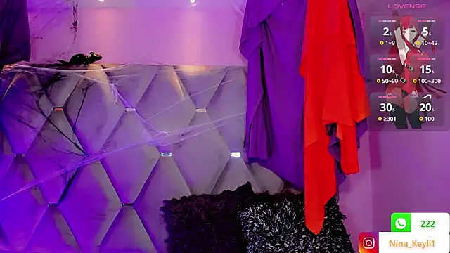 Nina Keyli online show from 10.21.25