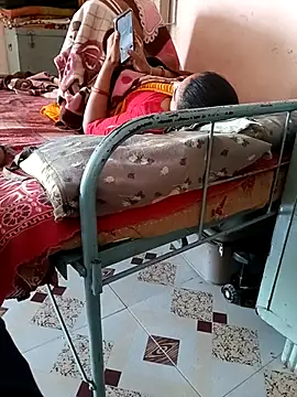 Snapshot of adp-007 chatting on 11.20.25 adp-007 online show from 11.20.25