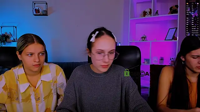 mona cloud online show from 11.18.25