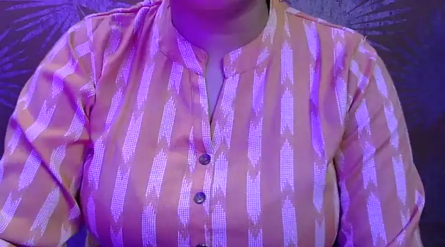 Snapshot of Hot_Anshi120 chatting on 03.04.25 Hot Anshi120 online show from 03.04.25