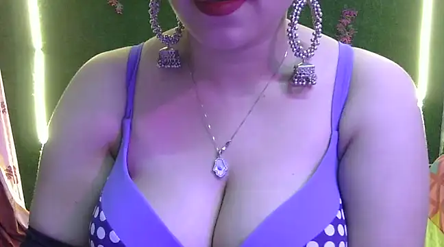 Snapshot of Hot_Anshi120 chatting on 03.22.25 Hot Anshi120 online show from 03.22.25