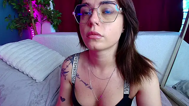 Snapshot of Perfect_Moans chatting on 05.29.26 Perfect Moans online show from 05.29.26