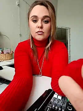 Juicy PeachLux online show from 03.13.25