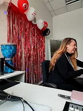 Juicy PeachLux online show from 03.12.26