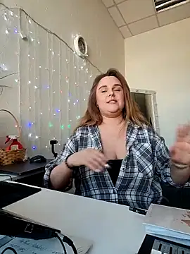 Juicy PeachLux online show from 04.29.26