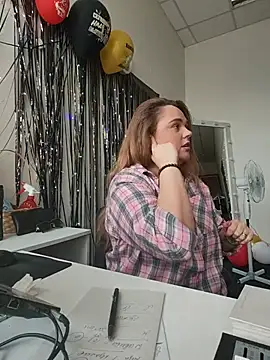 Juicy PeachLux online show from 06.05.26