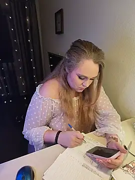 Juicy PeachLux online show from 06.12.26