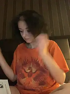 Snapshot of Saysay-7 chatting on 11.16.25 Saysay-7 online show from 11.16.25