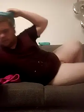 Snapshot of Derbaer1990 chatting on 09.12.25 Derbaer1990 online show from 09.12.25