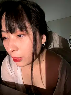 Snapshot of 214Jun chatting on 09.29.25 214Jun online show from 09.29.25