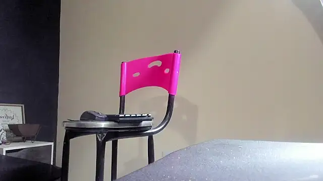 Alexa Bravva online show from 03.12.25