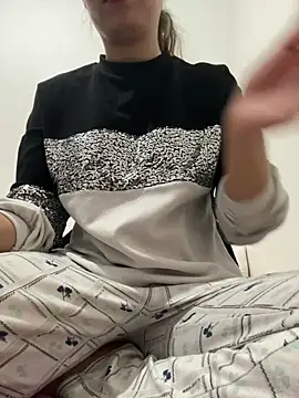 saraaxx1 online show from 05.02.26