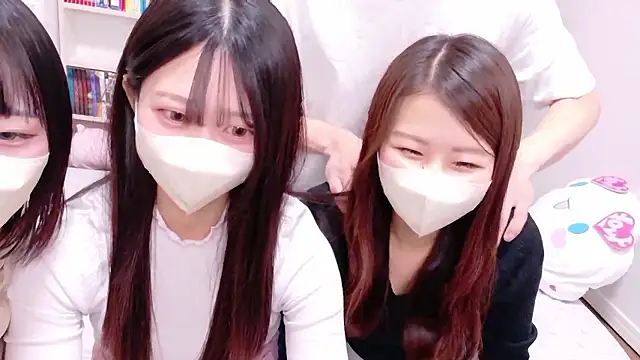 Snapshot of Rodrigues_Lucas chatting on 10.07.25 Rodrigues Lucas online show from 10.07.25