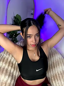  Emily Thompson  online show from 11.02.25