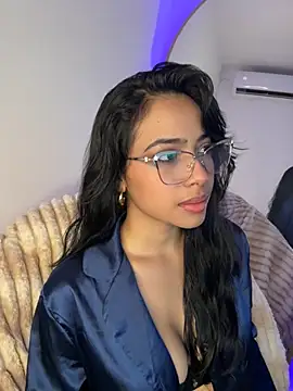  Emily Thompson  online show from 03.03.26