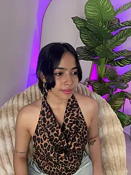  Emily Thompson  online show from 03.04.26