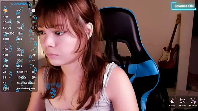 Snapshot of Vanilla_g1rl chatting on 11.05.25 Vanilla g1rl online show from 11.05.25