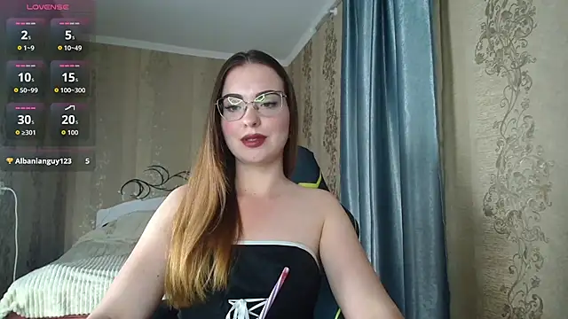 Snapshot of Leila_Kissyu chatting on 05.27.26 Leila Kissyu online show from 05.27.26