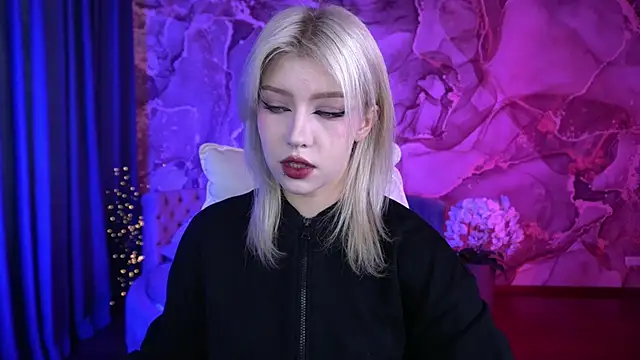 SelenaIris online show from 09.27.25