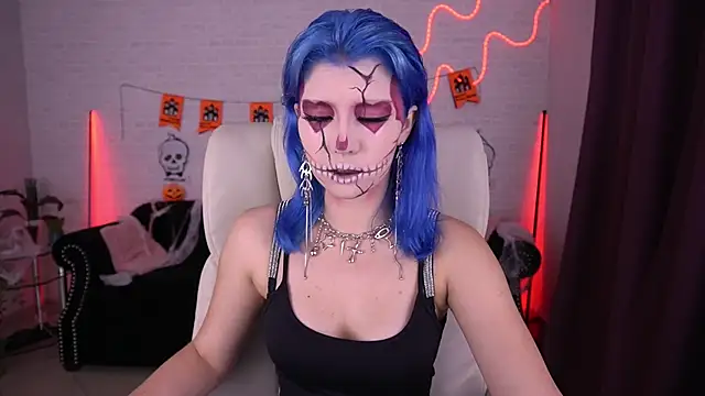 SelenaIris online show from 10.30.25