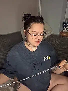 Saucy-Serenity online show from 10.26.25