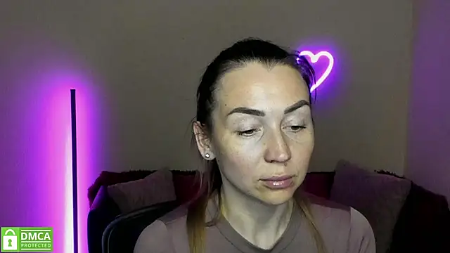 Snapshot of Kiss_julli88I chatting on 03.05.25 Kiss julli88I online show from 03.05.25