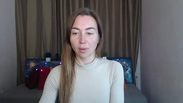 Snapshot of Kiss_julli88I chatting on 03.10.25 Kiss julli88I online show from 03.10.25