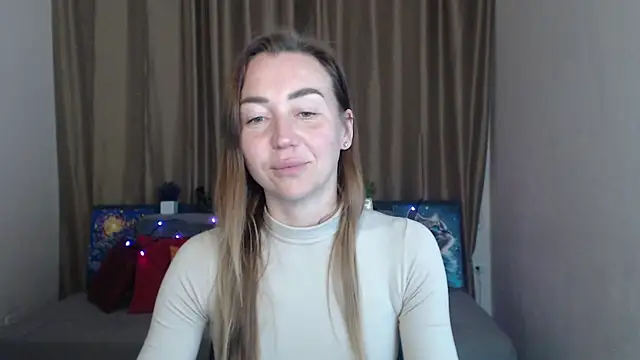 Snapshot of Kiss_julli88I chatting on 03.11.25 Kiss julli88I online show from 03.11.25