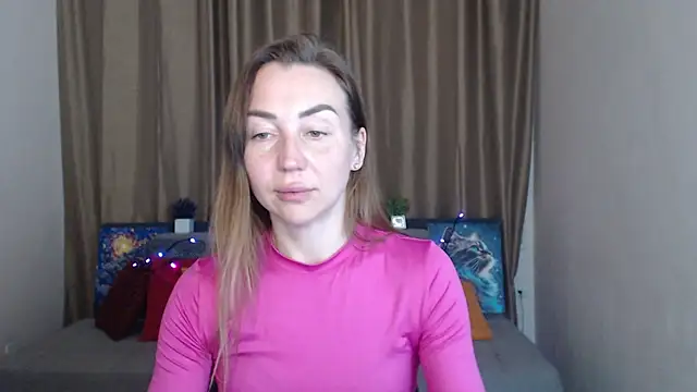 Snapshot of Kiss_julli88I chatting on 03.11.25 Kiss julli88I online show from 03.11.25