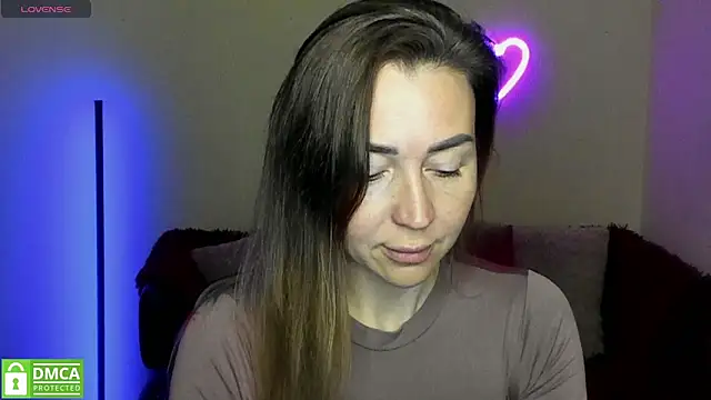 Snapshot of Kiss_julli88I chatting on 03.12.25 Kiss julli88I online show from 03.12.25