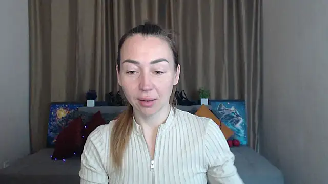 Snapshot of Kiss_julli88I chatting on 03.18.25 Kiss julli88I online show from 03.18.25