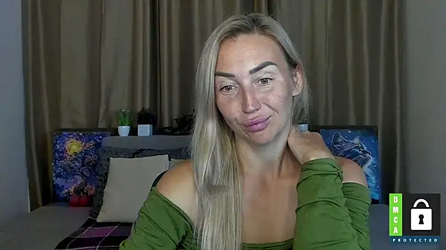 Snapshot of Kiss_julli88I chatting on 09.09.25 Kiss julli88I online show from 09.09.25