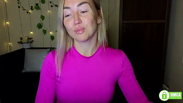 Snapshot of Kiss_julli88I chatting on 09.26.25 Kiss julli88I online show from 09.26.25