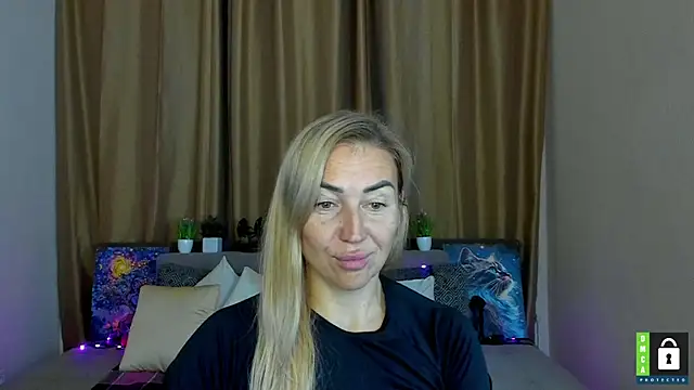 Snapshot of Kiss_julli88I chatting on 10.24.25 Kiss julli88I online show from 10.24.25