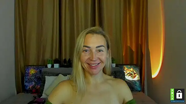 Snapshot of Kiss_julli88I chatting on 10.25.25 Kiss julli88I online show from 10.25.25