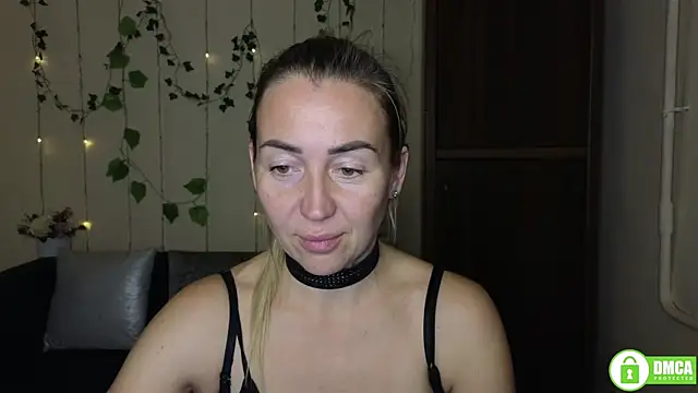 Snapshot of Kiss_julli88I chatting on 11.03.25 Kiss julli88I online show from 11.03.25