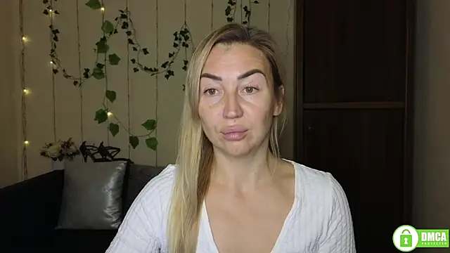 Snapshot of Kiss_julli88I chatting on 11.09.25 Kiss julli88I online show from 11.09.25