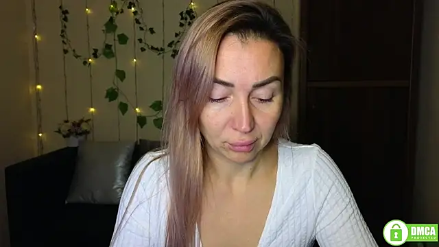 Snapshot of Kiss_julli88I chatting on 11.18.25 Kiss julli88I online show from 11.18.25