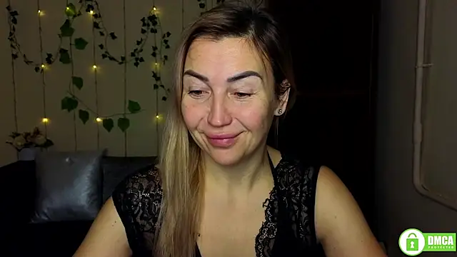 Snapshot of Kiss_julli88I chatting on 01.14.26 Kiss julli88I online show from 01.14.26