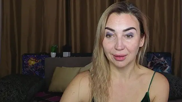 Snapshot of Kiss_julli88I chatting on 01.17.26 Kiss julli88I online show from 01.17.26