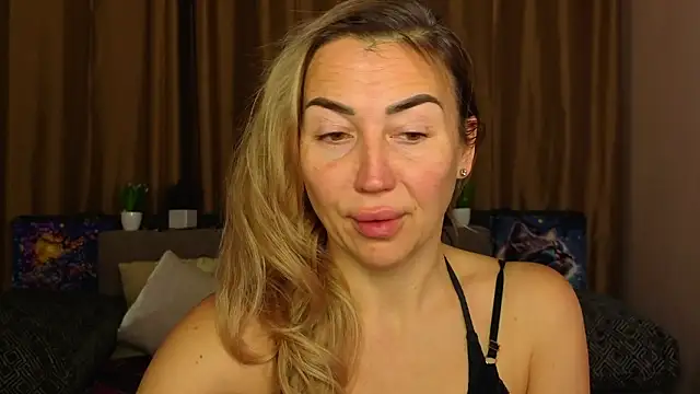 Snapshot of Kiss_julli88I chatting on 01.18.26 Kiss julli88I online show from 01.18.26