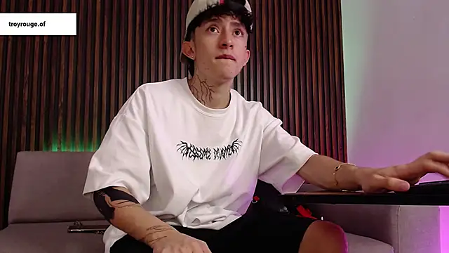 troy rouge online show from 09.22.25